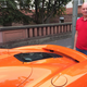 El señor Zahn, con su McClaren